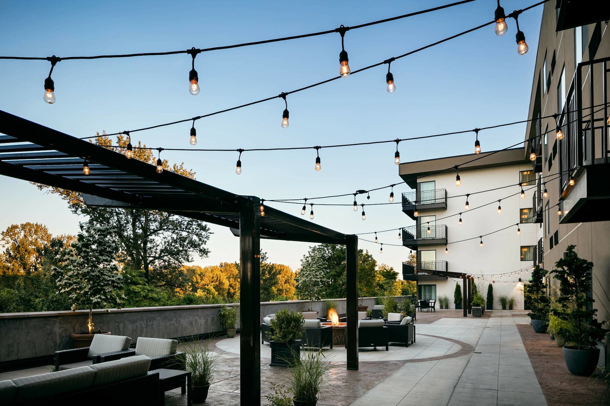 Courtyard By Marriott Corvallis Hotel Exterior photo